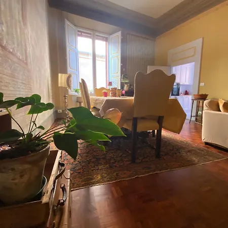 Privata In Casa D'epoca بيت ضيافة *