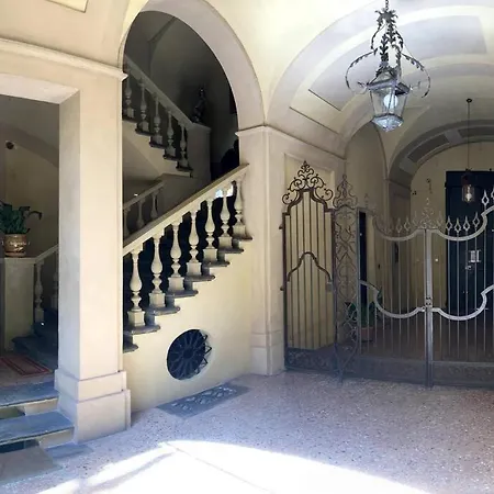 Privata In Casa D'epoca ゲストハウス