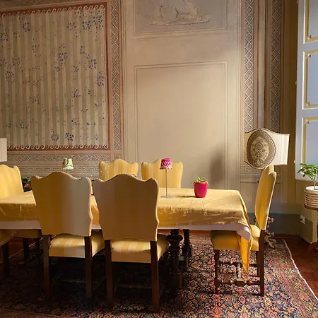 Privata In Casa D'epoca